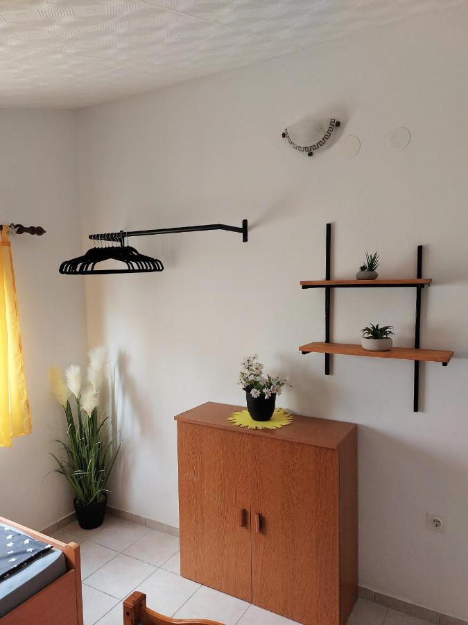 Apartments Maltasic Vir Exterior foto