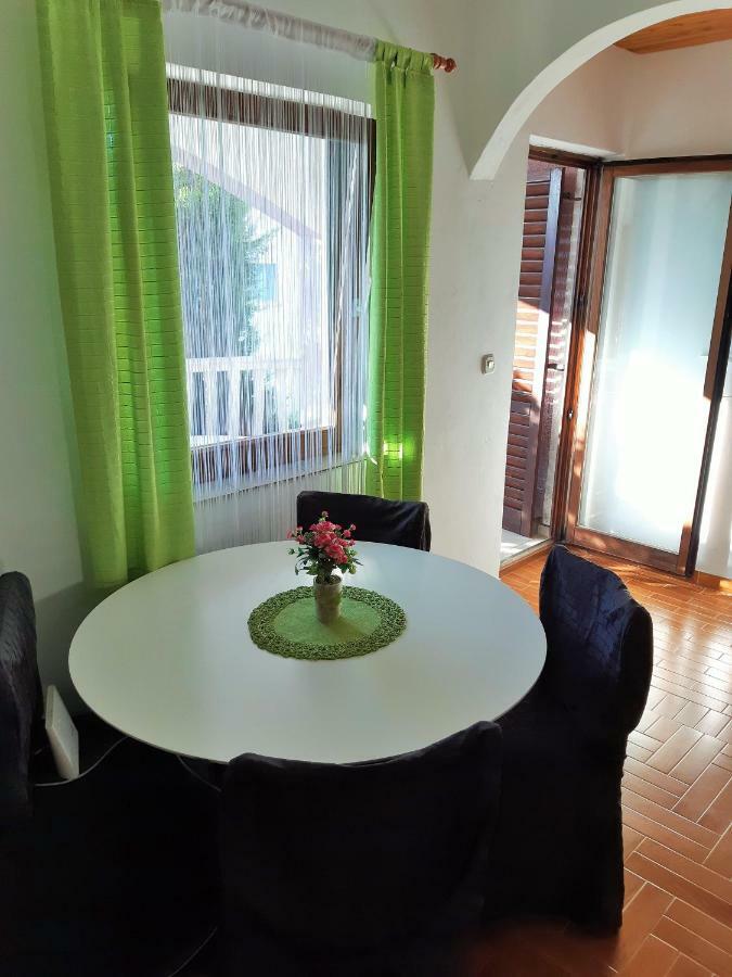 Apartments Maltasic Vir Exterior foto